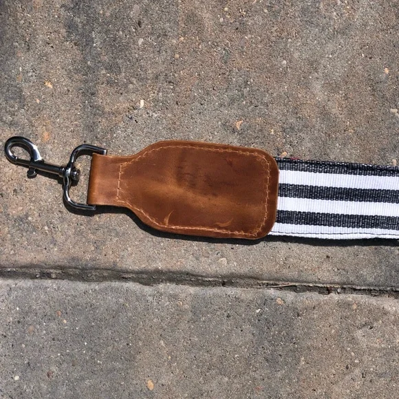 Gorgeous Crossbody Strap - Picture 10 of 14